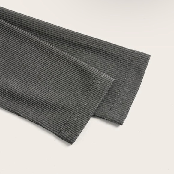 ROMWE Solid Ruched Tee Dark Grey Small - Picture 3 of 4